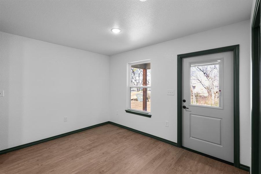 Spacious, unfurnished interior of a new home in , Nocona (Image 26).