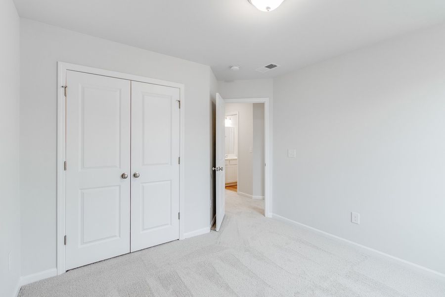 Spacious, unfurnished interior of a new home in Winston Point, Gilbert (Image 23). Spacious, unfurnished interior of a new home in Winston Point, Gilbert (Image 23).