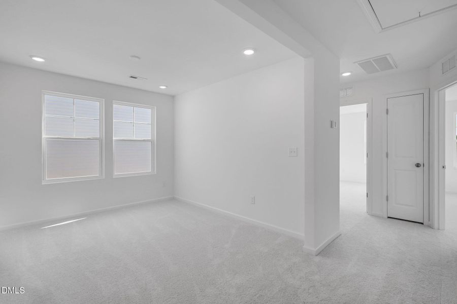 SUN_CaitlinCrossing_Pic_Chadwick-4