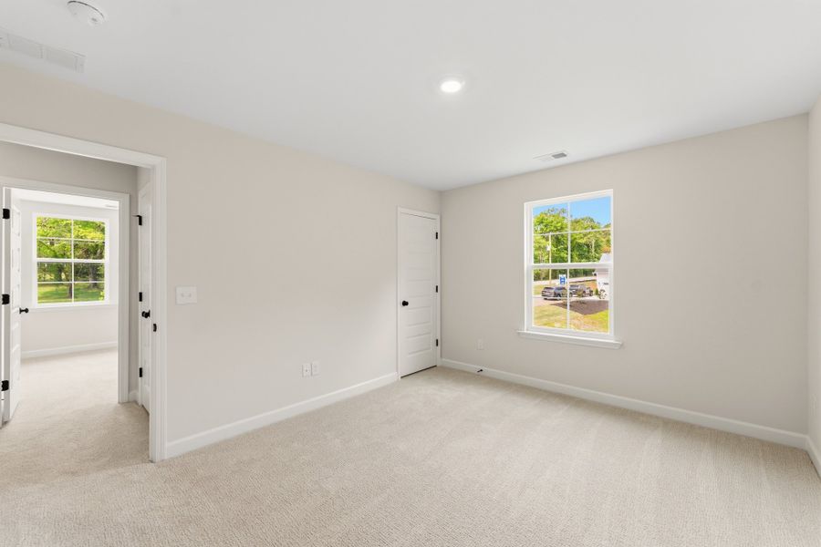 Spacious, unfurnished interior of a new home in Timberland Grove, Anderson (Image 36).