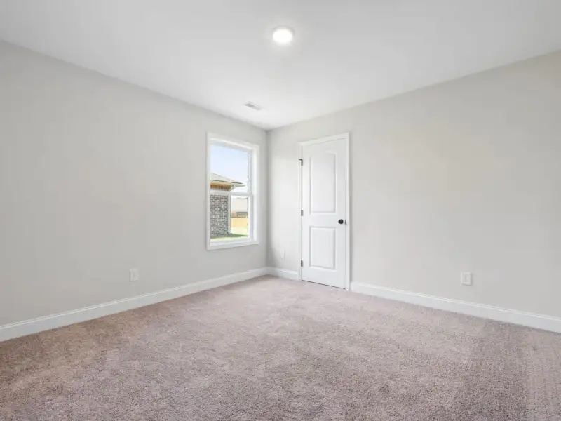 Spacious, unfurnished interior of a new home in Waverly Estates, Josephine (Image 25). Spacious, unfurnished interior of a new home in Waverly Estates, Josephine (Image 25).