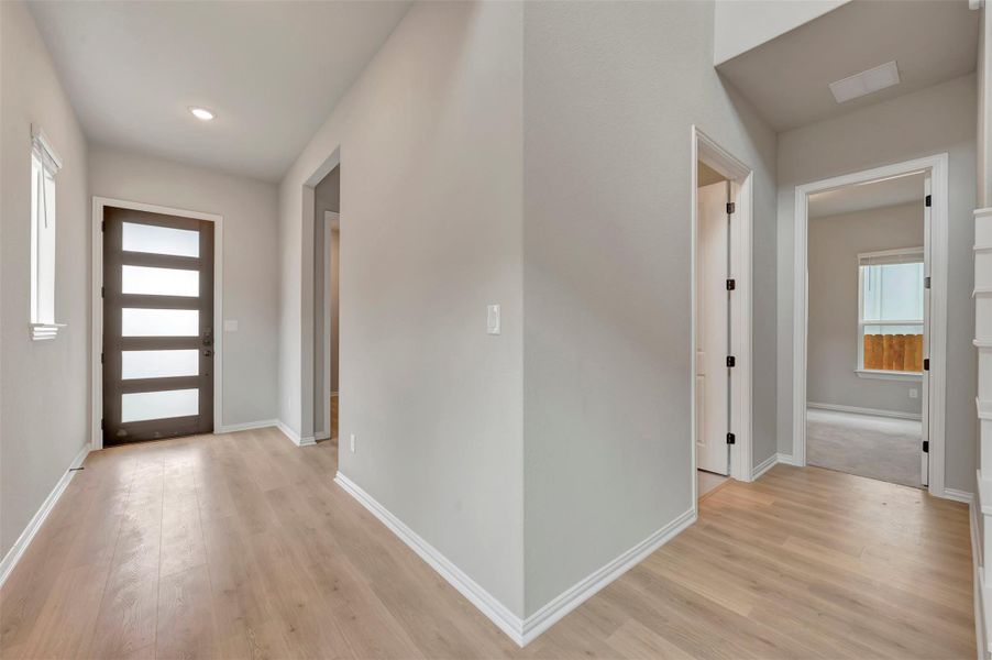 Spacious, unfurnished interior of a new home in Heritage, Dripping Springs (Image 12).