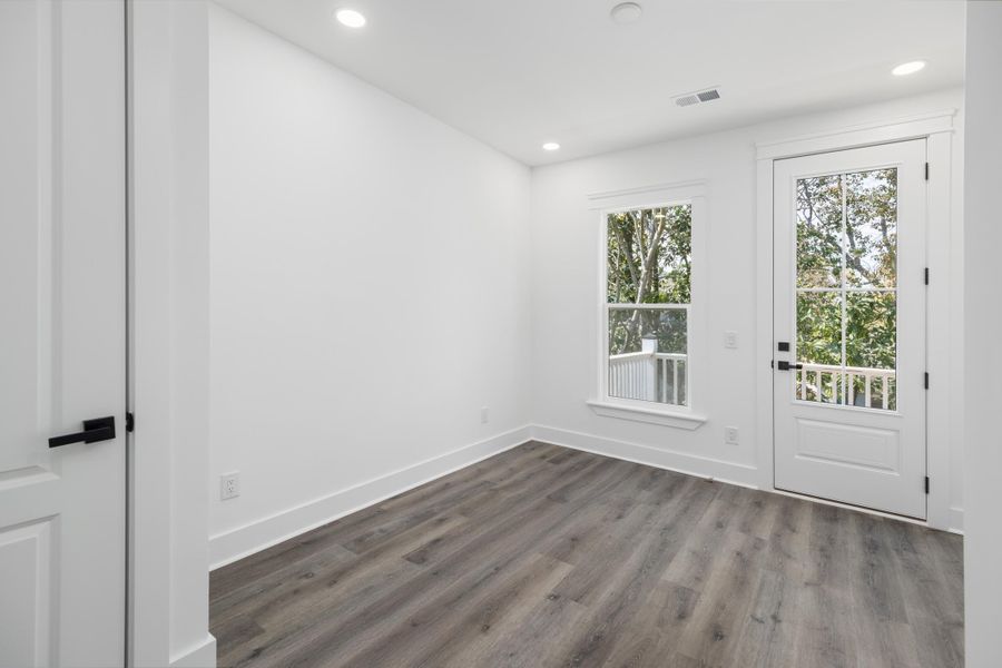 Spacious, unfurnished interior of a new home in , North Charleston (Image 28).