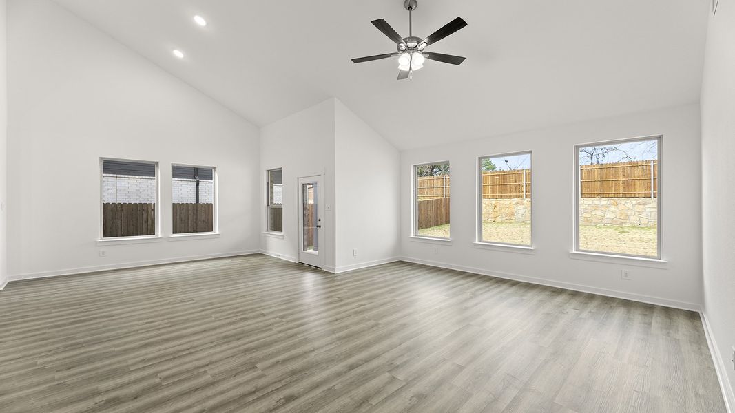 Spacious, unfurnished interior of a new home in Keeneland 50s, Aubrey (Image 15).