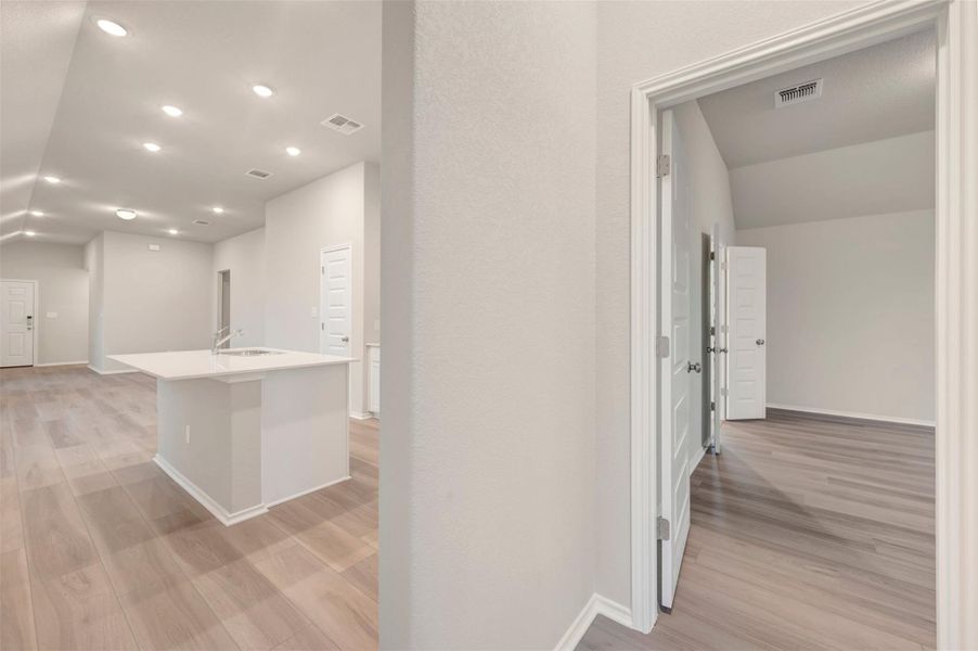 Spacious, unfurnished interior of a new home in Heritage, Dripping Springs (Image 19).