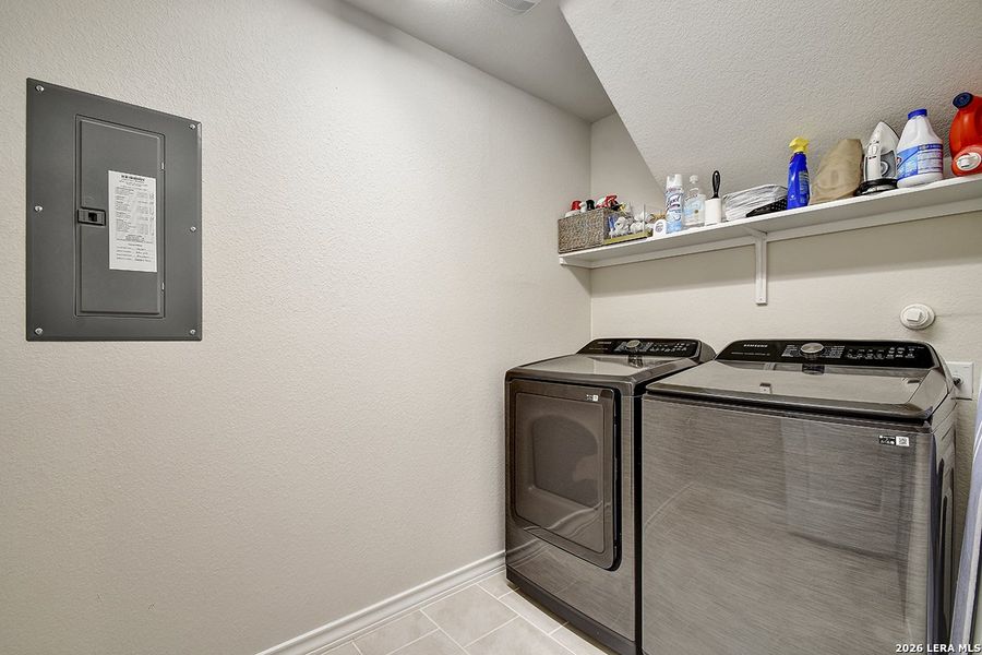 Close-up of interior finishes inside a home in Langdon, San Antonio (Image 20).