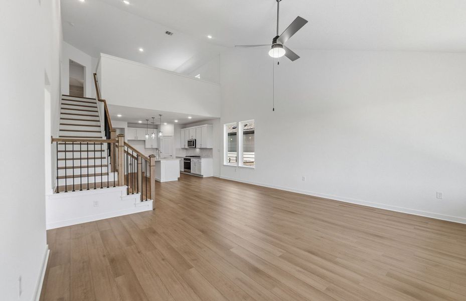 Spacious, unfurnished interior of a new home in Kuempel Farms, Pflugerville (Image 34).