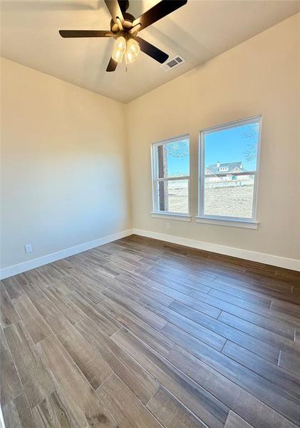 Spacious, unfurnished interior of a new home in , Weatherford (Image 24).