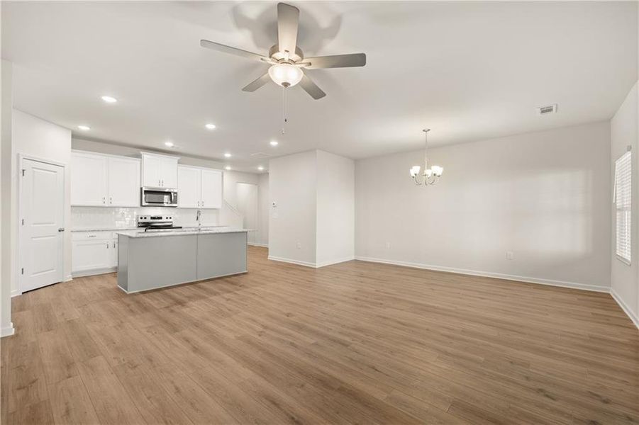 Spacious, unfurnished interior of a new home in Lake Carlton, Loganville (Image 20).