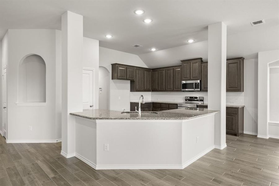 10305 Tapioca- Kitchen-2 10305 Tapioca- Kitchen-2