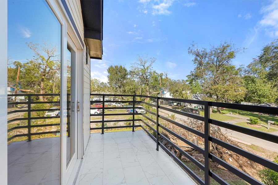 Exterior details and patio area of a home in , Houston (Image 15).