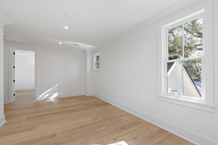 Spacious, unfurnished interior of a new home in , Mount Pleasant (Image 71).