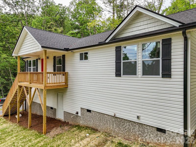 Exterior details and patio area of a home in , Horse Shoe (Image 22).