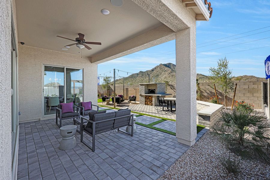 Representative exterior details of a home built from the Mercury by Mattamy Homes in Pinnacle at San Tan Heights, San Tan Valley (Image 4).
