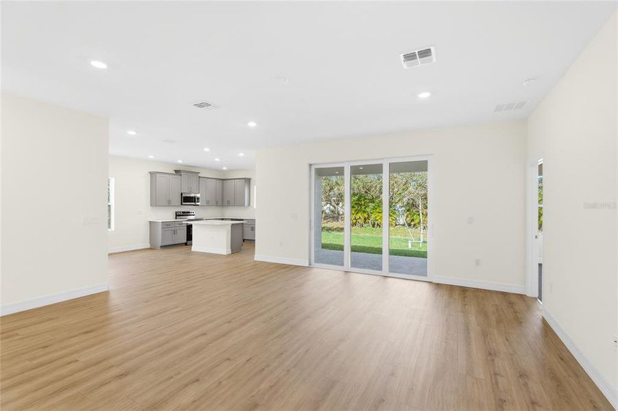 Spacious, unfurnished interior of a new home in , North Port (Image 17).