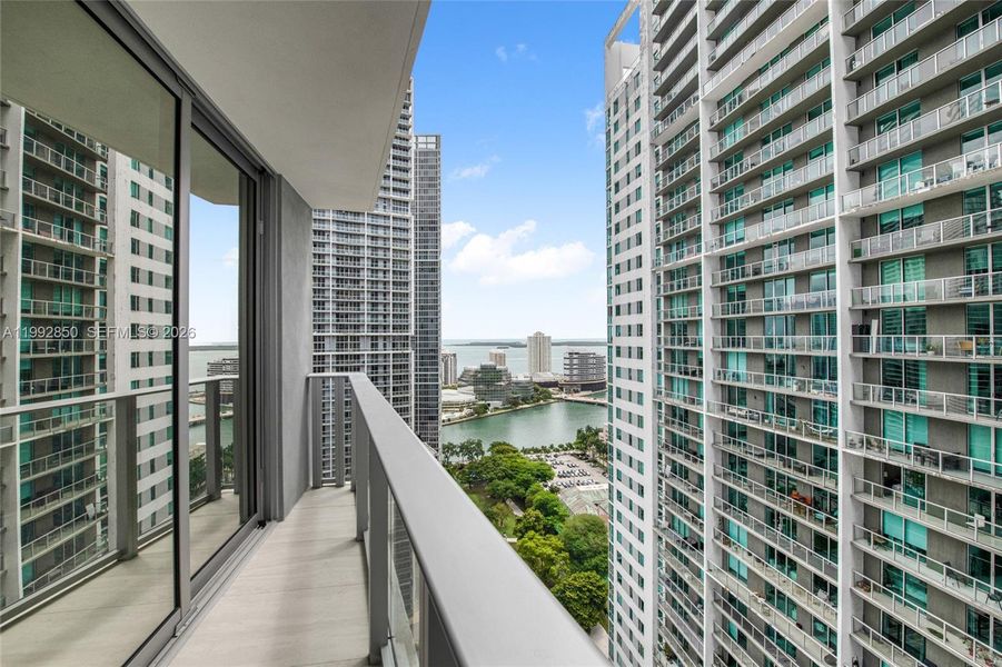 Condo located in Miami, FL showcasing its design and architecture (Image 24).
