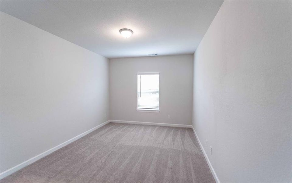 Spacious, unfurnished interior of a new home in Heath Golf & Yacht Club, Forney (Image 22).