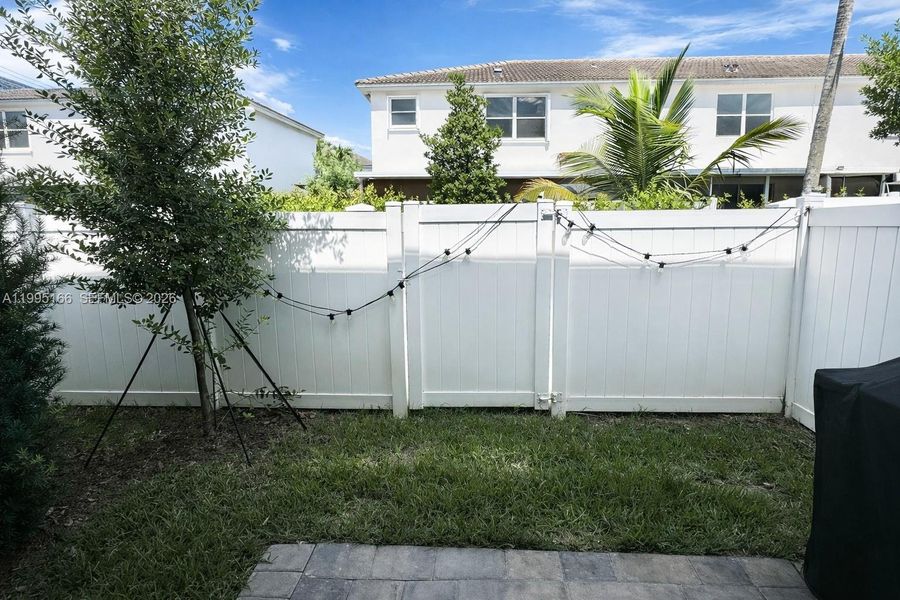 Ideal outdoor space to enjoy Miami lifestyle year-round Ideal outdoor space to enjoy Miami lifestyle year-round