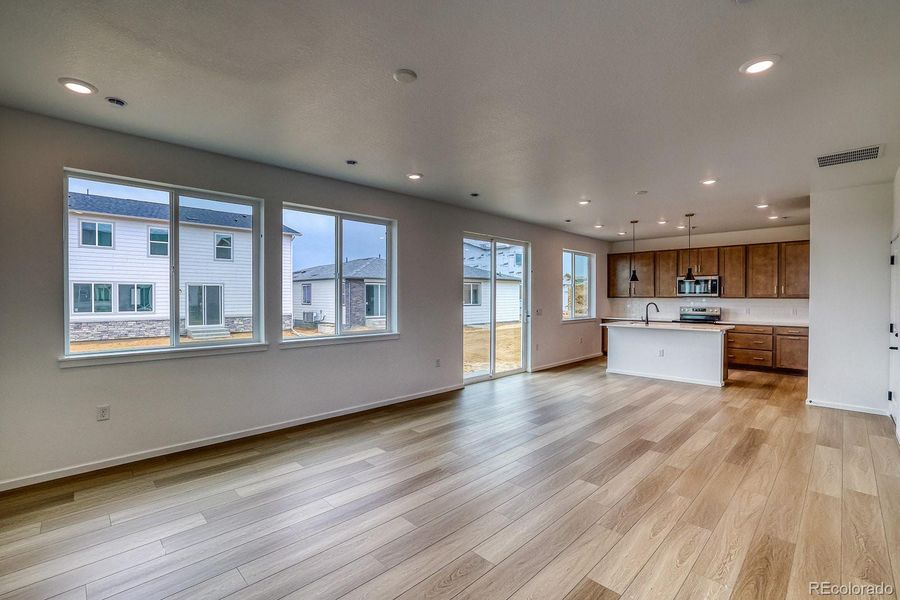Spacious, unfurnished interior of a new home in Harvest Crossing, Aurora (Image 12). Spacious, unfurnished interior of a new home in Harvest Crossing, Aurora (Image 12).
