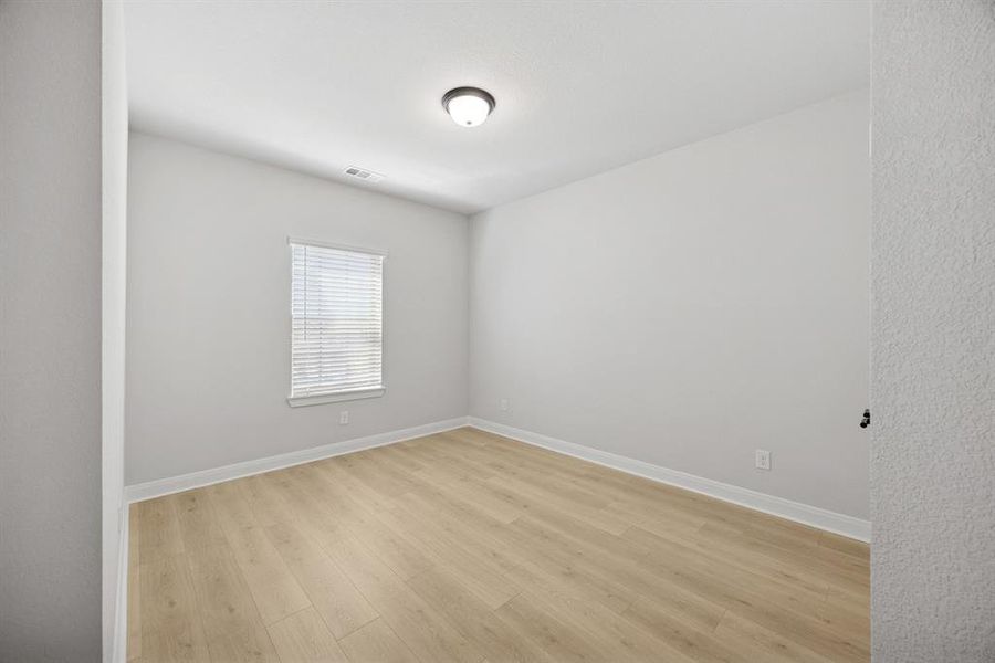 Spacious, unfurnished interior of a new home in Greenville Heights, Dallas (Image 21).