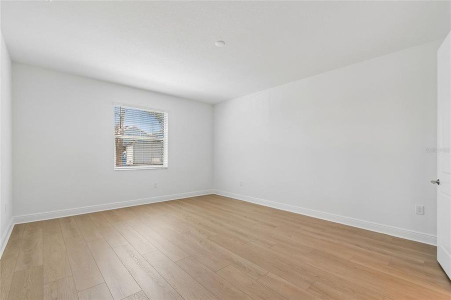 Spacious, unfurnished interior of a new home in SeaFlower, Bradenton (Image 27).