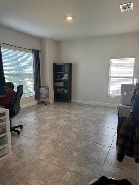 Image 31 of a home in Knights Landing.