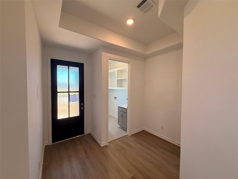 Spacious, unfurnished interior of a new home in Wildrye, Waller (Image 9).