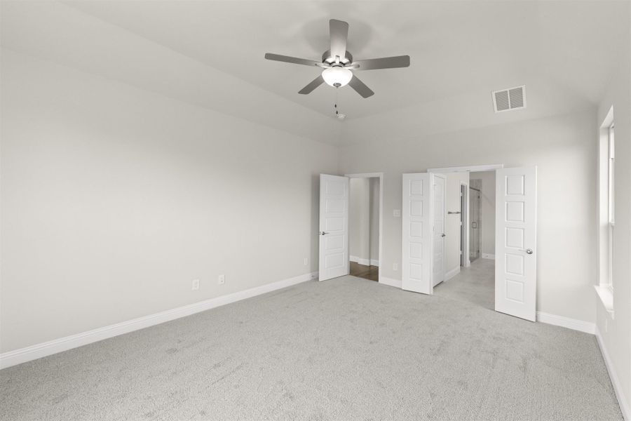 Spacious, unfurnished interior of a new home in Creekview Meadows, Pilot Point (Image 15).