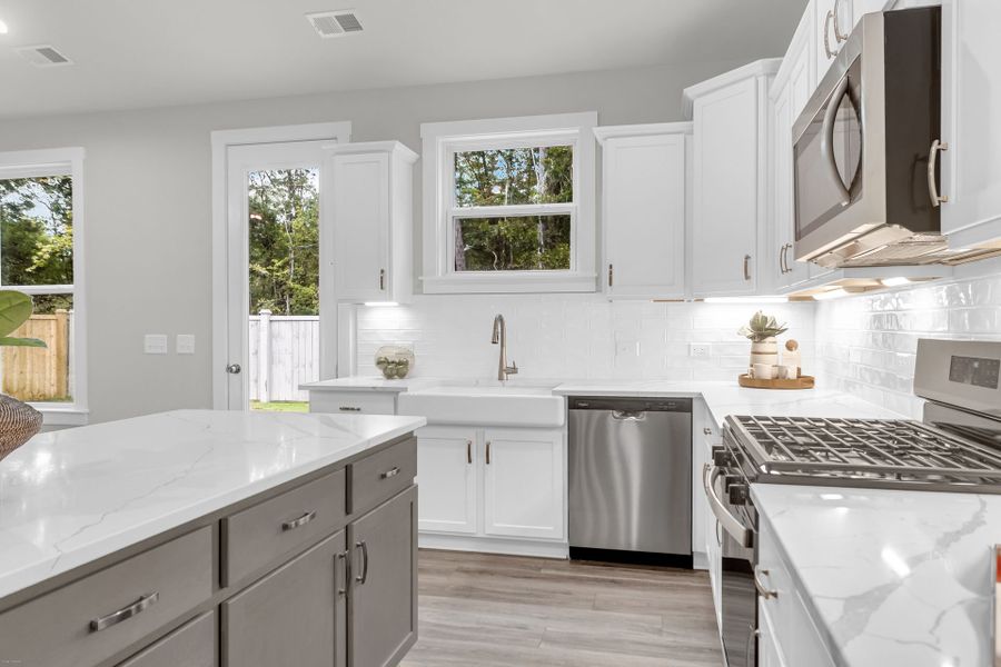 Furnished interior view inside a new home in Homecoming, Ravenel (Image 23).