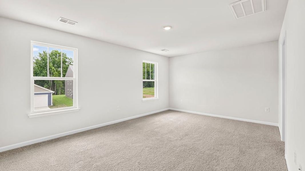 Spacious, unfurnished interior of a new home in Tyger Pines, Moore (Image 33).