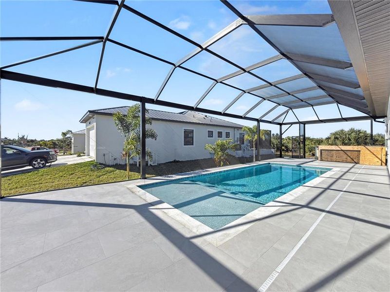 Exterior details and patio area of a home in , Port Charlotte (Image 28).