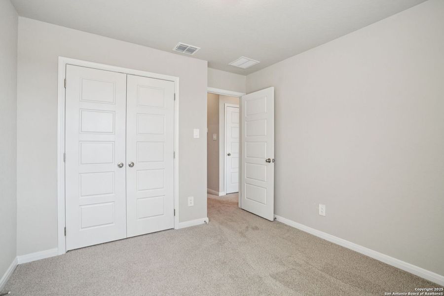 Spacious, unfurnished interior of a new home in Royal Crest, San Antonio (Image 16). Spacious, unfurnished interior of a new home in Royal Crest, San Antonio (Image 16).