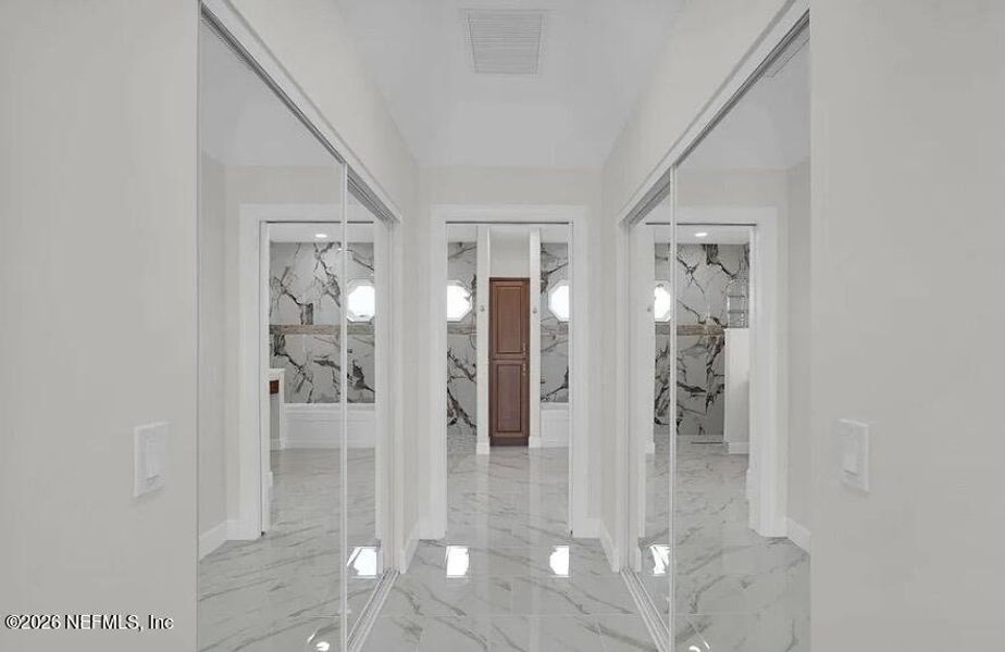 Spacious, unfurnished interior of a new home in , East Palatka (Image 39).