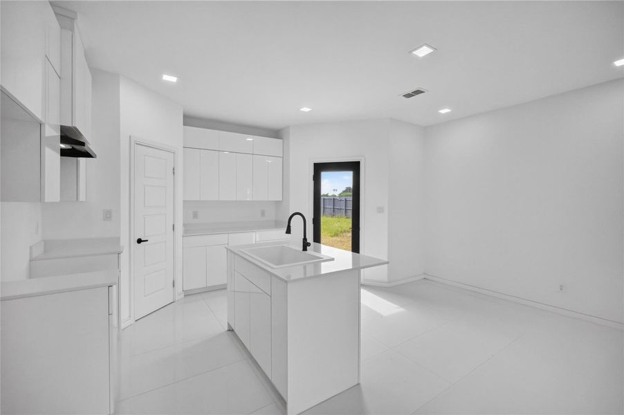 Furnished interior view inside a new home in , Donna (Image 8).