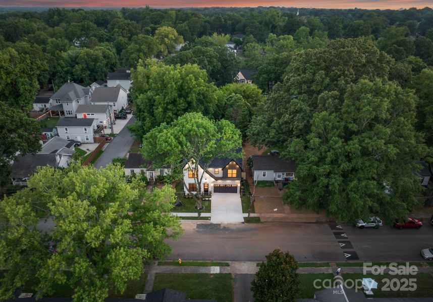 Image 42 of a home in .