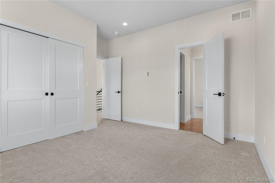 Spacious, unfurnished interior of a new home in , Denver (Image 21).