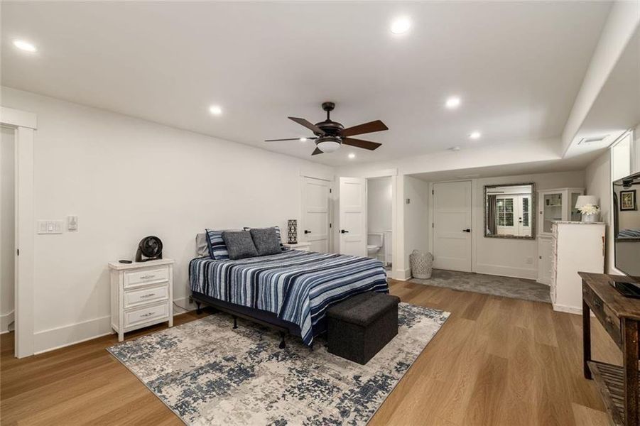 Furnished interior view inside a new home in , Gainesville (Image 44).