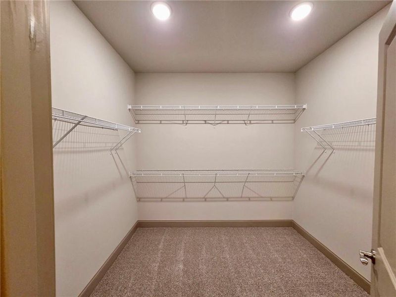 Image 18 of a home in .