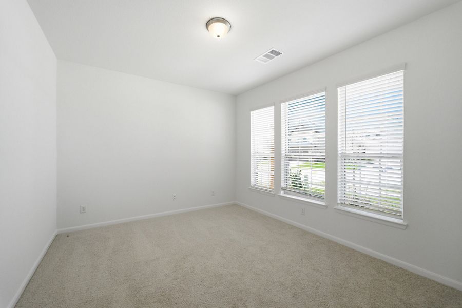 Spacious, unfurnished interior of a new home in Westridge, McKinney (Image 24).