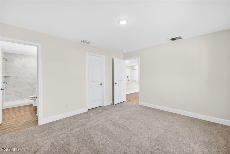 Spacious, unfurnished interior of a new home in Cape Coral, Cape Coral (Image 14). Spacious, unfurnished interior of a new home in Cape Coral, Cape Coral (Image 14).