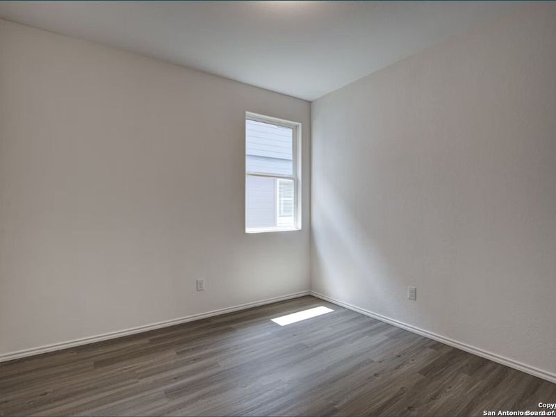 Spacious, unfurnished interior of a new home in Hannah Heights, Seguin (Image 22).