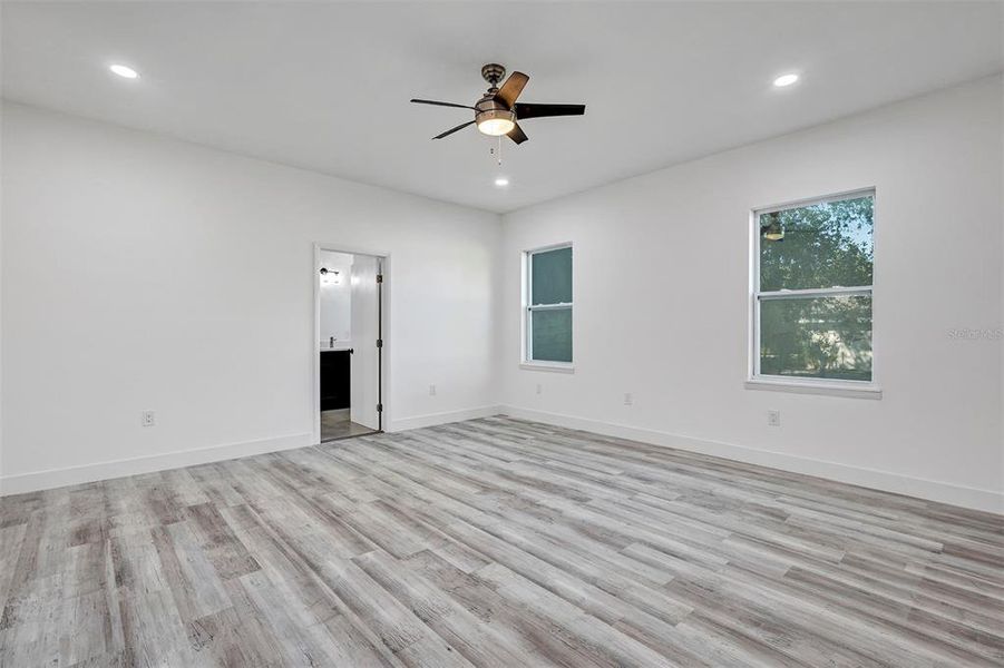 Spacious, unfurnished interior of a new home in , New Smyrna Beach (Image 22).