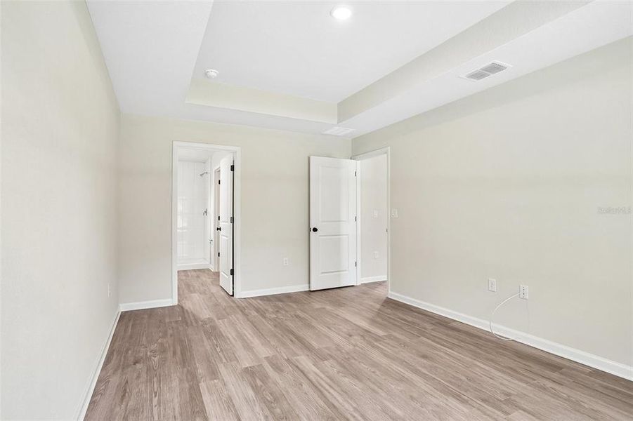 Spacious, unfurnished interior of a new home in , Ocala (Image 19).