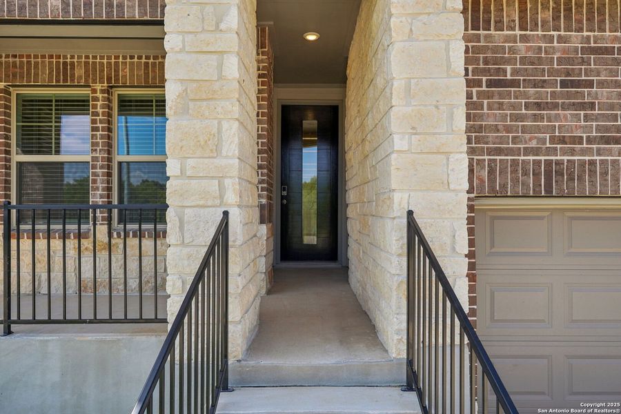 Image 46 of a home in Comanche Ridge.