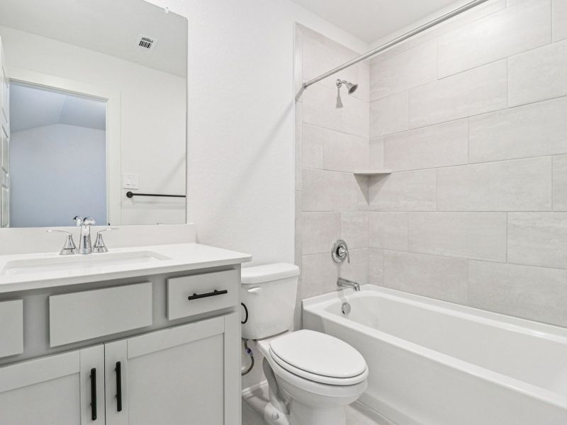 Furnished interior view inside a new home in Sagebrooke - Classic Series, San Antonio (Image 12).