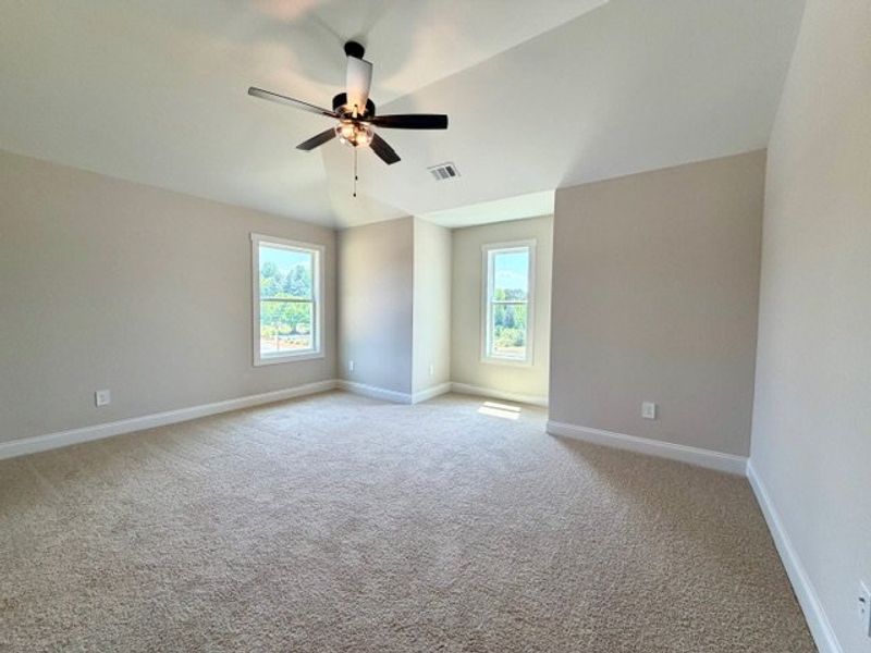 Spacious, unfurnished interior of a new home in Lakefield, Palmetto (Image 20).