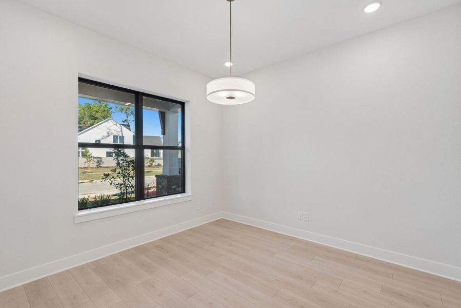 Spacious, unfurnished interior of a new home in ARTAVIA 50' Homesites, Conroe (Image 37).