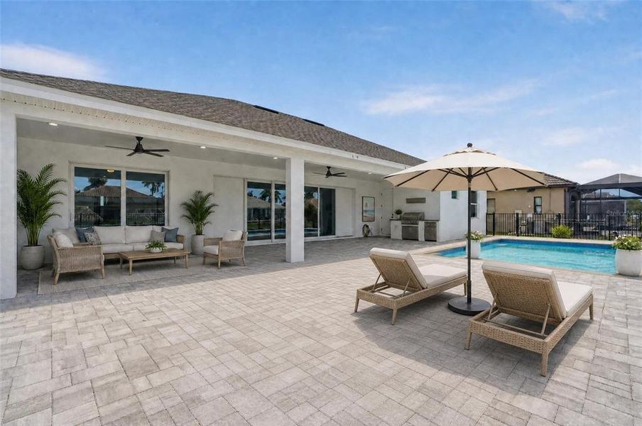 Exterior details and patio area of a home in , Cape Coral (Image 27).