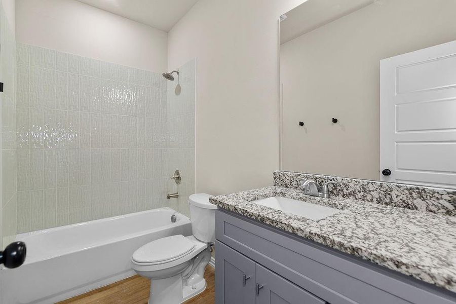 Furnished interior view inside a new home in , Fort Worth (Image 10).