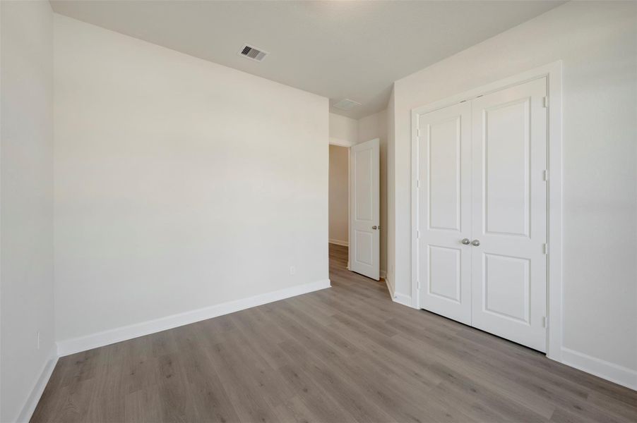 Spacious, unfurnished interior of a new home in Kresston, Montgomery (Image 20).